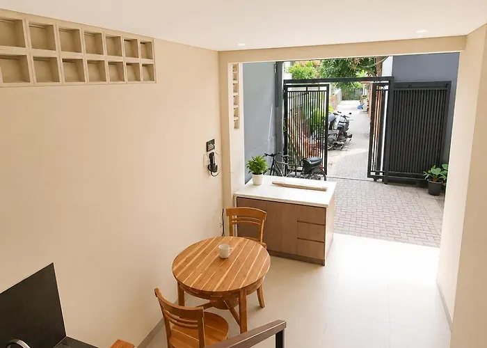 منزل للإقامة Comfort Room At Guesthouse Zio *